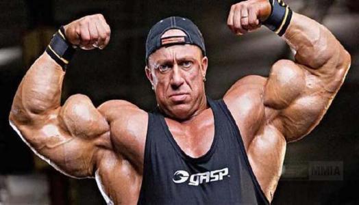 世界上肌肉最恐怖的人——马库斯·罗西尔