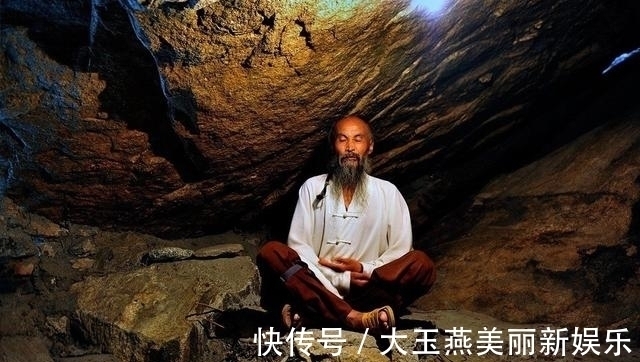 隐士$他是终南山“第一隐士”，独自隐居30多年，再见时连父母都认不出