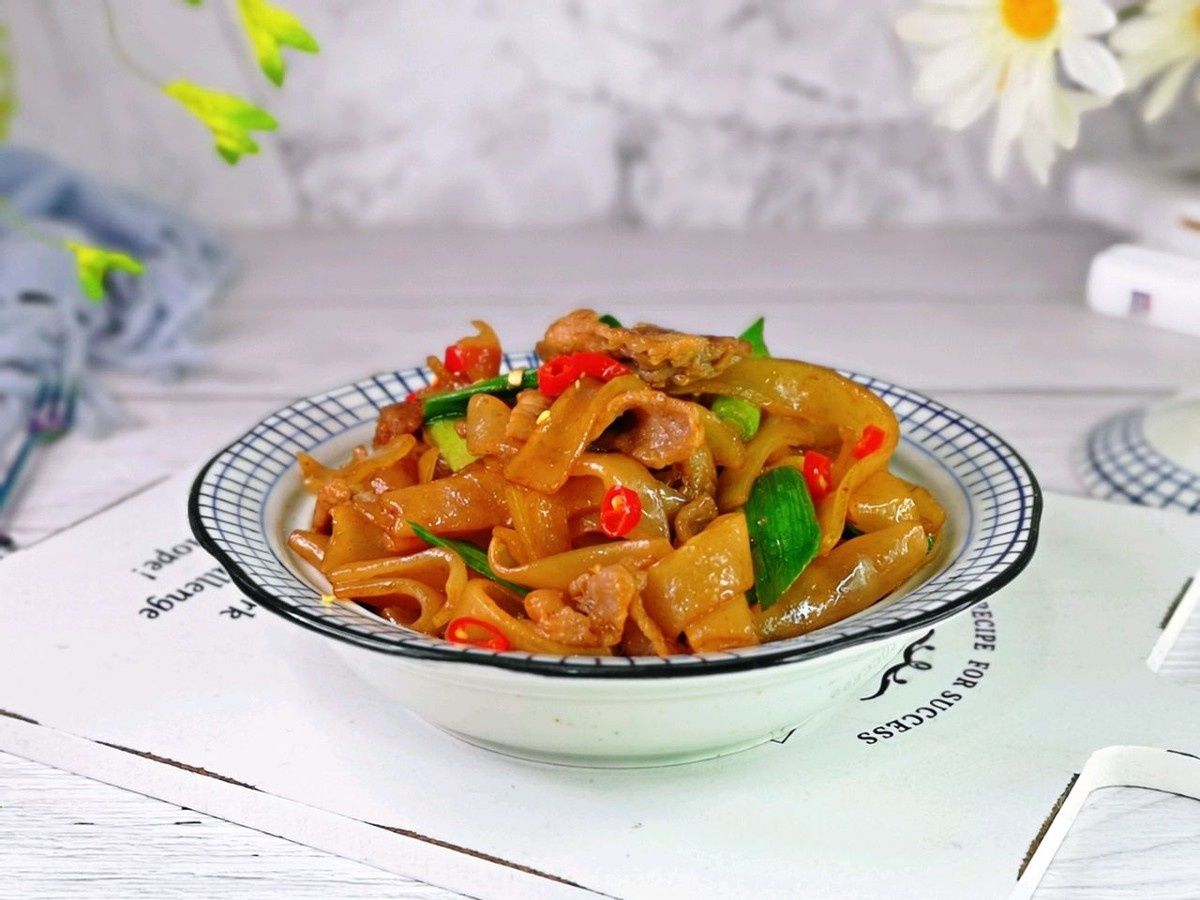 青蒜味浓郁的炒河粉，粉不会碎，油分刚好，一点也不腻人