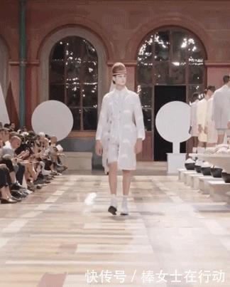 比刘雨昕舞蹈更IN的,是她的“无性别时尚”