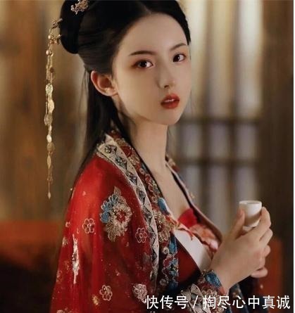 燕白#《丞相夫人要转正》,“我跟我的马车一样,只让夫人一人上。”!