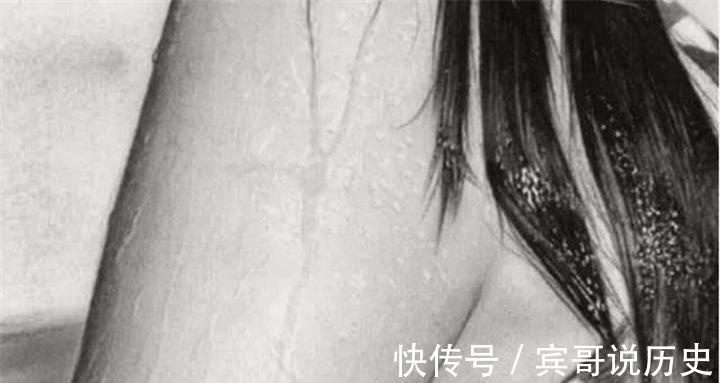 画家$年轻人画张雨绮戏水素描,放大16倍后,网友这画比单反还牛!