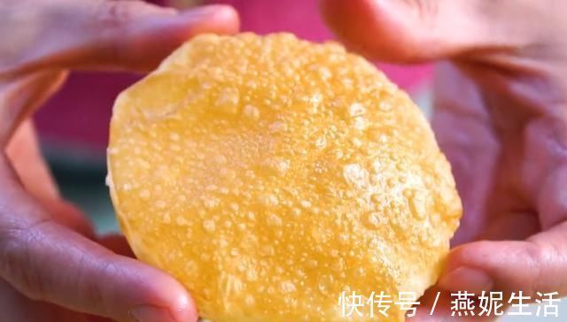 早餐别再做油条了，试试这样做，不用酵母、不用泡打粉，个个鼓泡