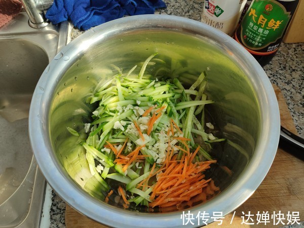 孩子总是挑食不吃饭，学会这道菜营养美味，孩子特别喜欢吃