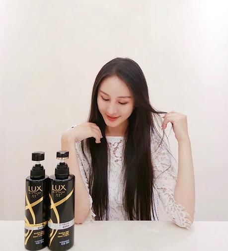 洗头“5因素”，顺手的一个小行动，你也能领有一头和婉的秀发