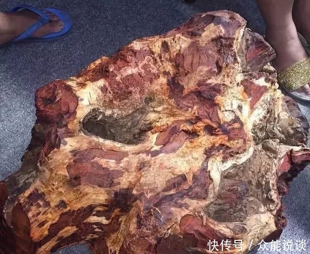 重金买下烂疙瘩，众人觉得不值，一刀下去，众人惊呆了！