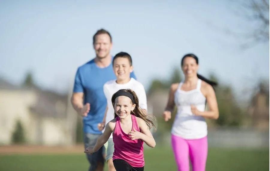 体育运动|健康科普丨喝牛奶就是长高的“万能法宝”吗？