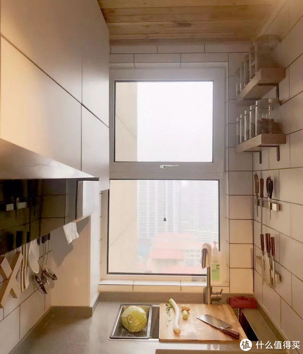推拉窗|厨房门洞、窗洞太小怎么办？应该怎样选择合适的门窗？