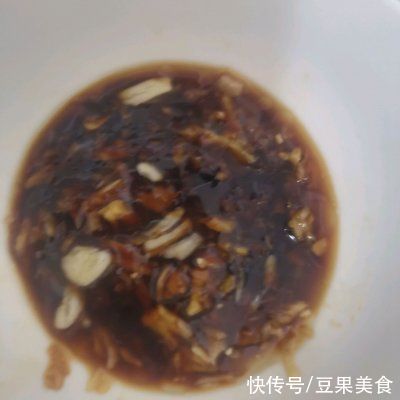 老少皆宜的凉拌豆皮，香软咸鲜，味美可口