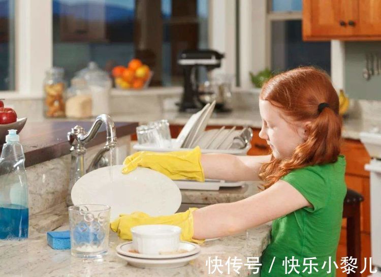 嗯哼|妈妈在这三个方面越“偷懒”,孩子就会越勤快,长大也更有出息
