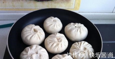 发面时,万万不能只加酵母!老师傅教我的绝招,20分钟发满盆!