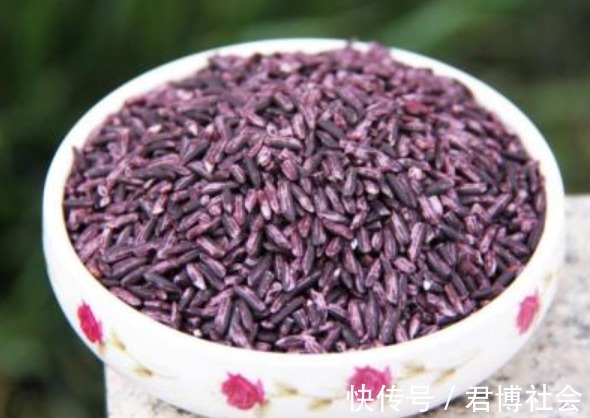 鲜牛奶|女性一定要学会爱自己，多吃这几种食材，不掉发，气色更好