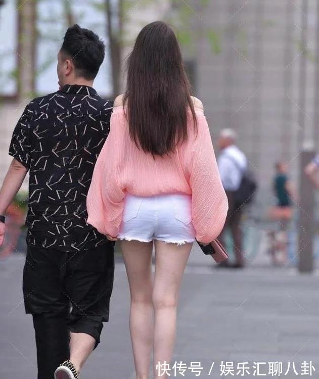 高跟鞋|粉衬衫配白牛仔短裤，温柔优雅，风度迷人