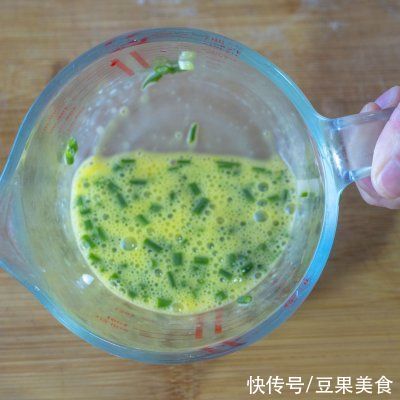擀面杖|鲜味无敌的鸡蛋灌饼，大人小孩都爱吃