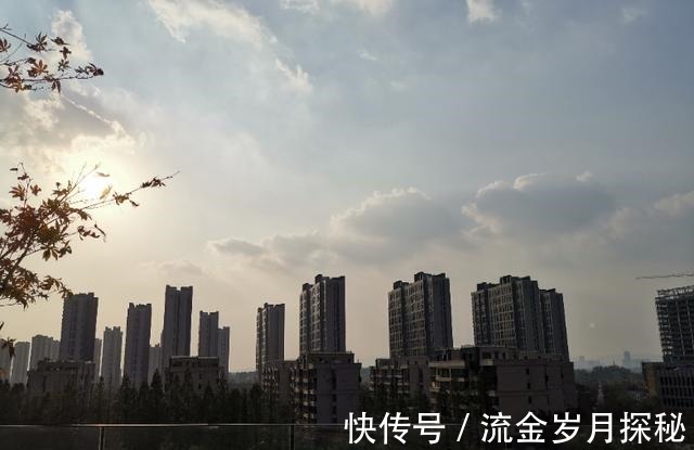 小区|税费能买宝马3系！南京江心洲神秘豪宅，1200万成交了！