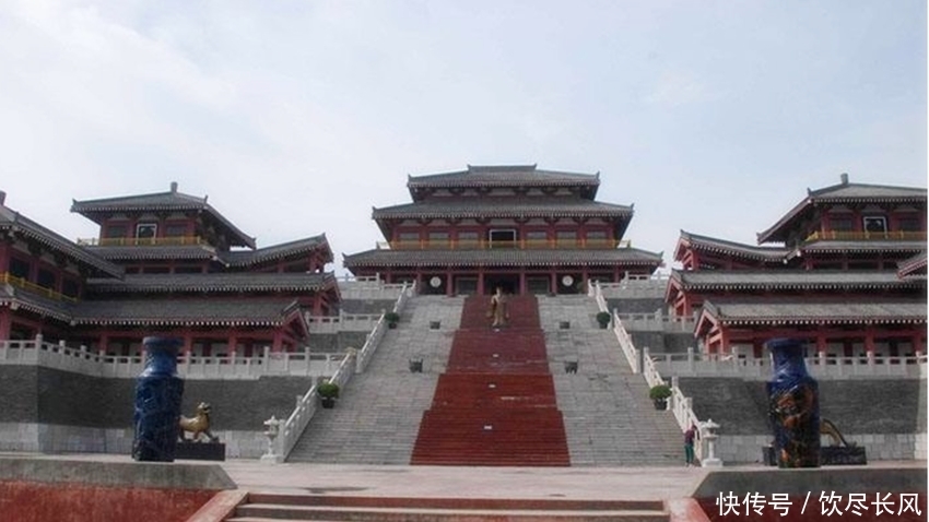 这座宫殿竟然是故宫的两千倍,仅直径就已超过了八十公里