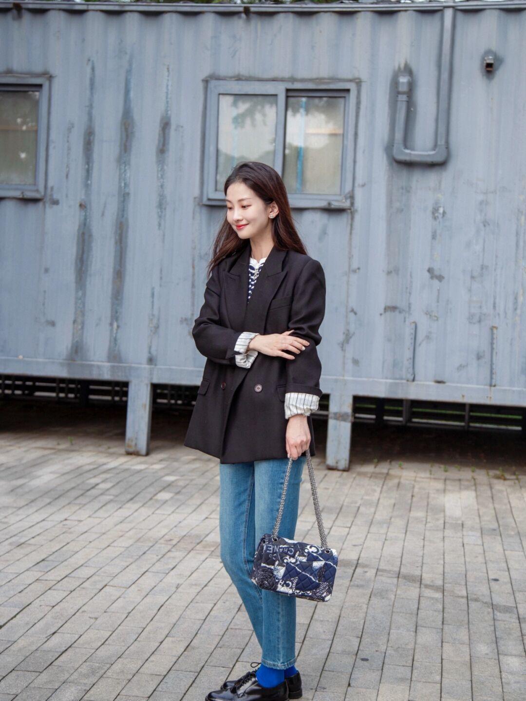 西装 黑白西装别乱穿,春天建议这样搭配,轻松打造非凡魅力