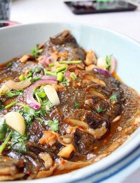 美食优选：干锅多宝鱼，特色酱香肉，蚝油嫩豆腐，五花肉炒韭花的做法