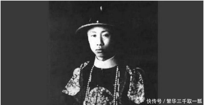 椅下|溥仪晚年在故宫重新坐上龙椅，从椅下掏出一样东西，含泪说句话