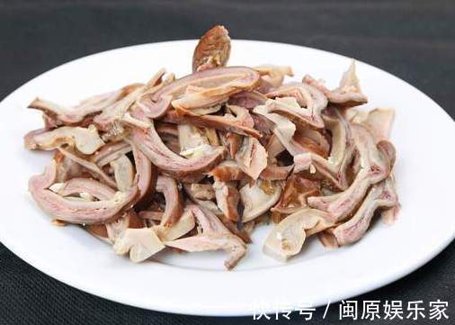 猪肚鸡|清洗猪肚,别总是用盐和醋,教你一招,猪肚洗得干净,还没腥臭味