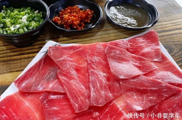 济南硬气的砂锅牛肉,老板娘年轻漂亮能干,来吃的大多是回头客