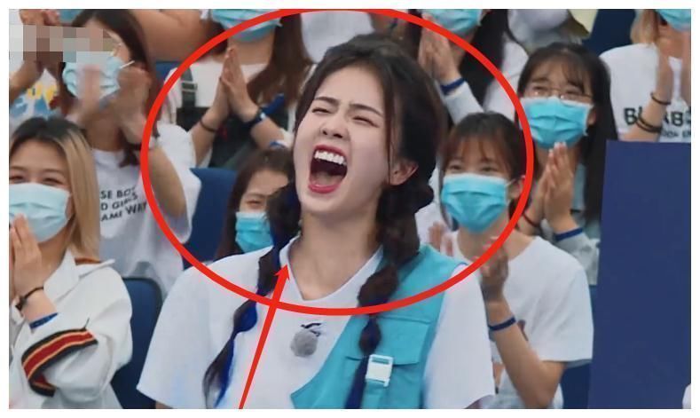 跑男|白鹿《跑男9》生圖流出，玩游戲時(shí)滿頭大汗，脫妝后暴露真顏值