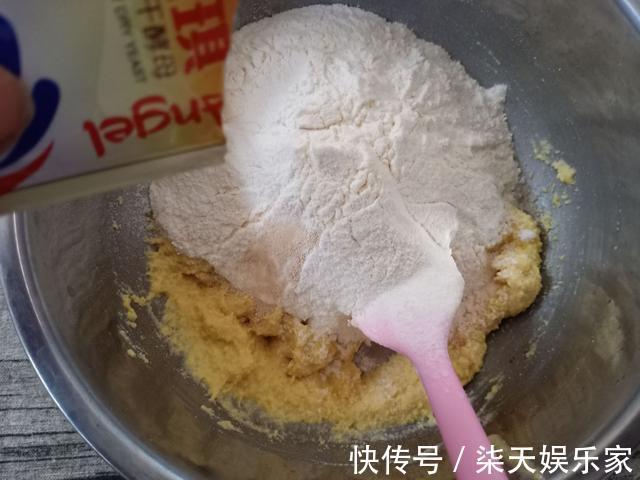 小米发糕|小米不光能熬粥,上锅一蒸,营养翻倍,特别适合老人孩子吃