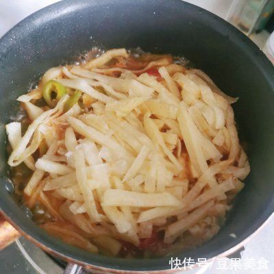滋味|#不容错过的鲜美滋味#素炒饼丝～减脂餐界绝绝子??
