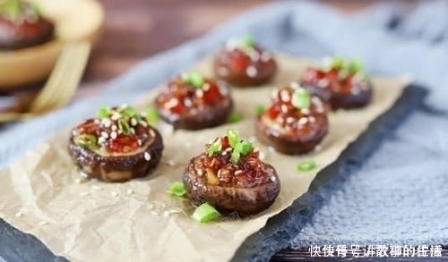 蒜蓉烤香菇|它是“天然叶酸”,女人每周吃1次,气色好心情好,子宫也干净了