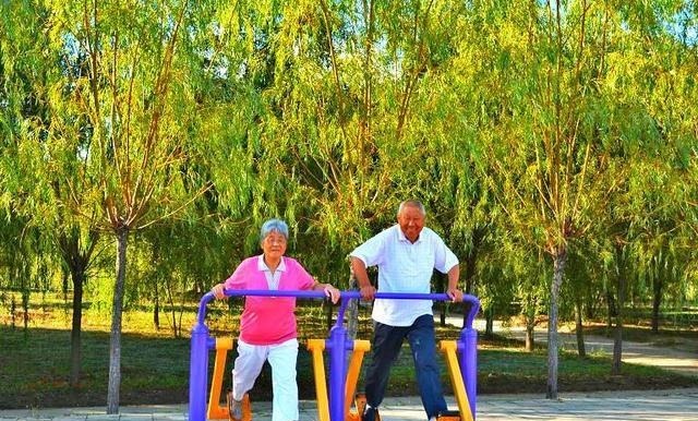 高血压|43岁男子,深夜昏迷,猝死离世,提醒高血压患者,最忌2事