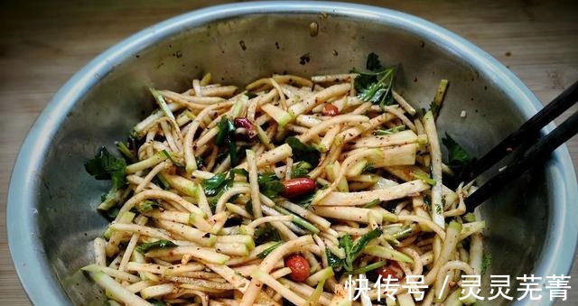 花椒油|秋季不吃这菜太亏了,不到两块钱能炒一大盘,最后汤汁都不剩!