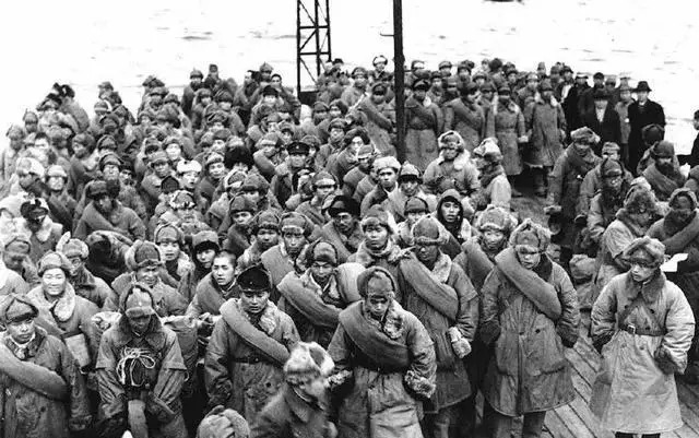 被俘|70万日本关东军被俘,最终只存活3万人,为何苏联女护士成噩梦?