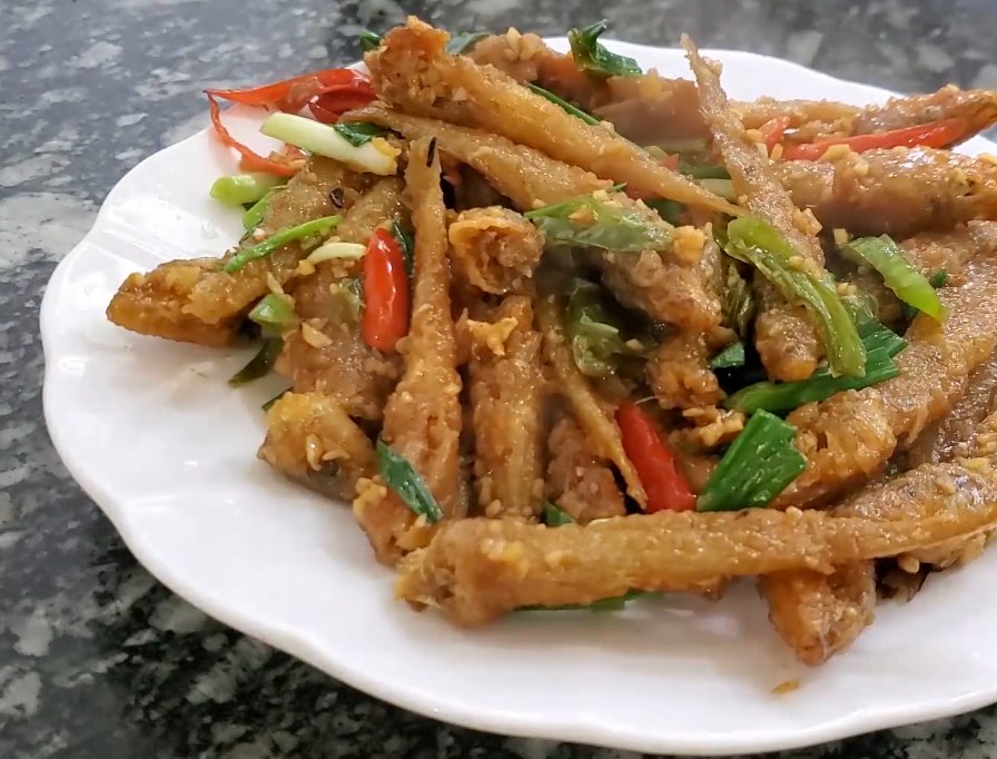 香辣小鱼仔真的太香啦，美味又下饭，是很好吃的一道下酒菜