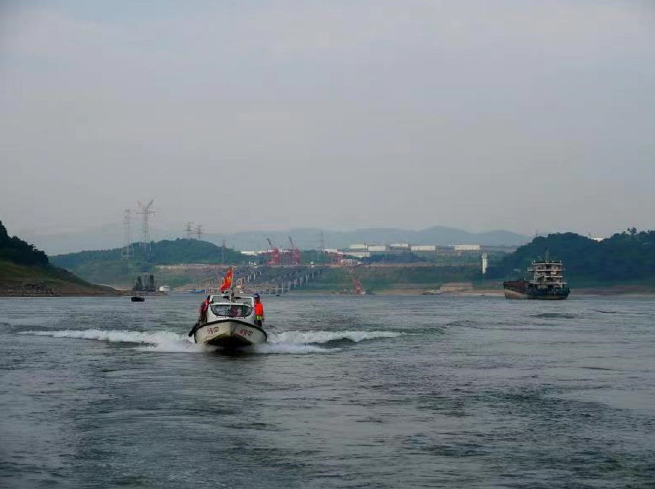 护航 长江生态岛 扮靓 重庆风景眼 水警广阳湾epc工程部 警保联动 机制启动并举行首次水上安全管理巡逻活动 全网搜