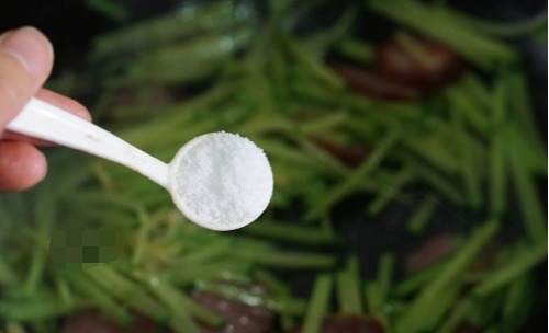  香肠|这菜是“小人参”，1块一斤，鲜嫩美味，我家三天两头吃