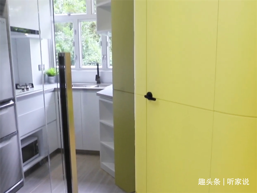 收纳|香港24㎡蜗居改造夫妻俩住多年的2室1厅鸡肋户型,变身温馨小家