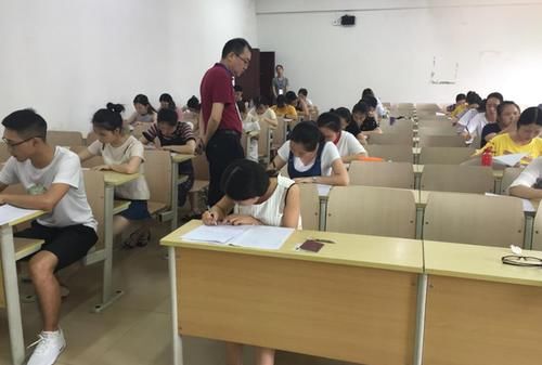 你在高中毕业后，有没有回学校看过老师？班主任直言：学霸很少来