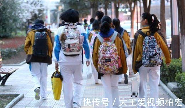 校服|校园“攀比”怪相身穿平价校服的学生,脚上却踩着名牌球鞋