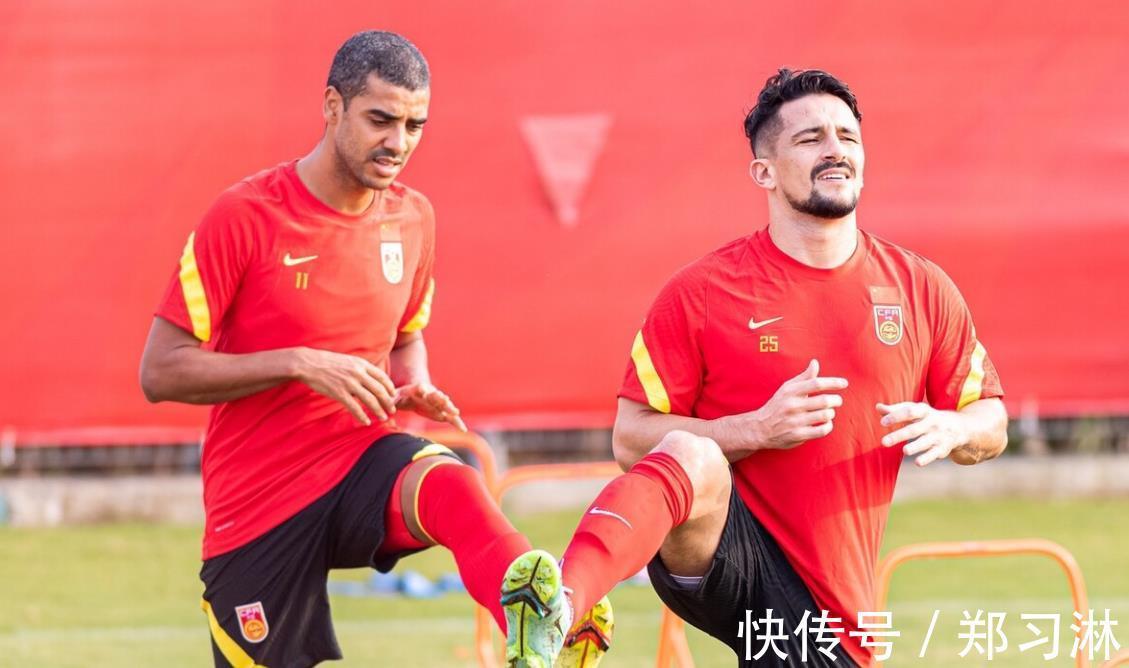 中国足球|国足集训名单释放3大信号,武磊问题成谜,豪华教练团缩减