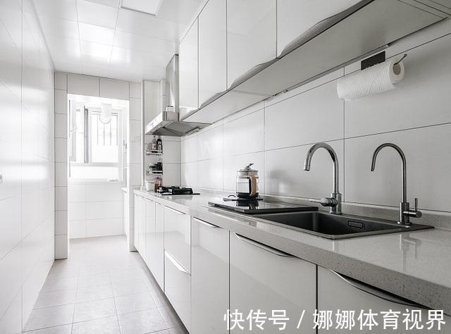 柜子|不走寻常路,把沙发墙加厚,全屋装满柜子,90㎡住着比大宅舒坦