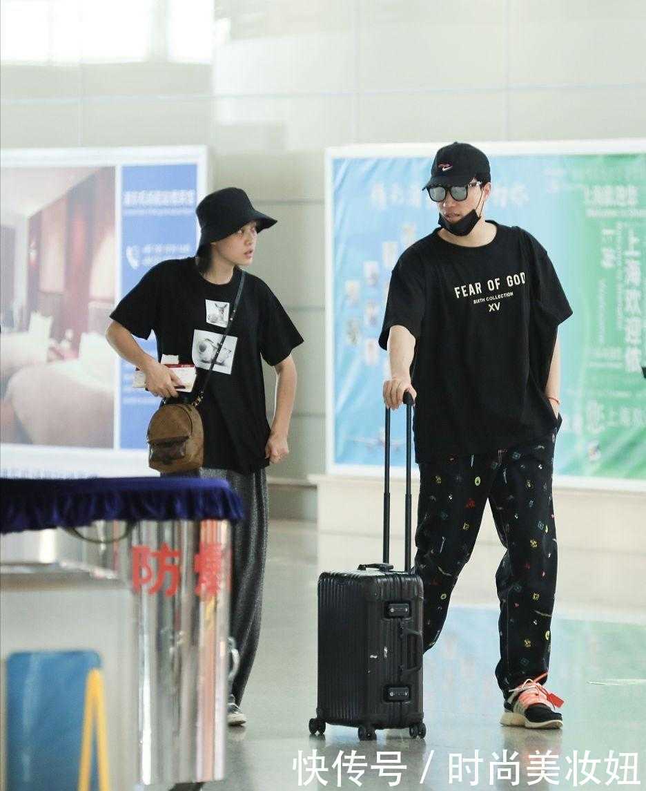 t恤|刘翔二婚妻子气质真好,穿黑色T恤配阔腿裤,素颜也挺美