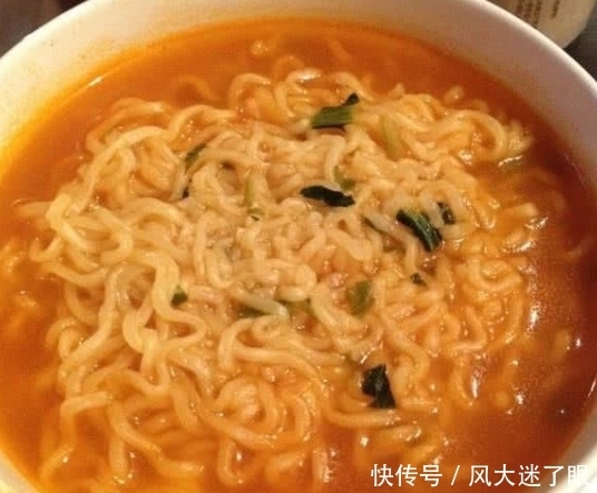 奇闻:方便面是美味又方便的食物,偏偏他们不吃