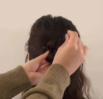 别再披头散发了！这20款发型才够美够清凉，还显脸小