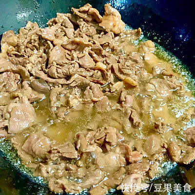 葱爆羊肉|健康美味葱爆羊肉，寒冷冬日里必备哦