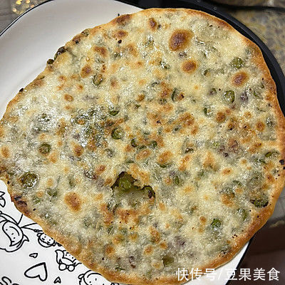 面饼|今天我吃光5碗饭的秘诀是青豆角肉沫烧饼...