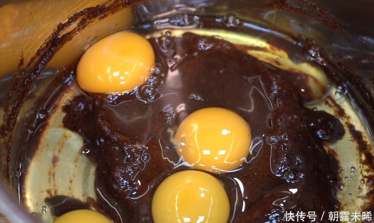 家庭|红糖枣泥糕:详细的家庭做法,记住2个小技巧,蓬松不塌陷,好吃