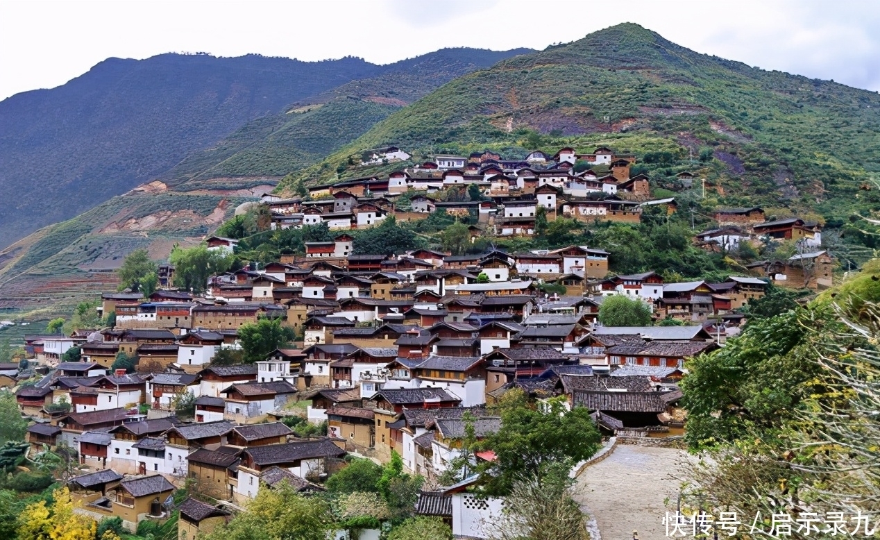 云南“与世隔绝”的村庄，居民住在石头上，为抵抗外来入侵