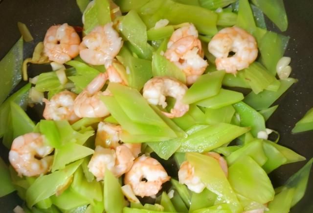它是春天的“黄金菜”,和虾仁一起炒比韭菜鲜,小孩和女人要多吃