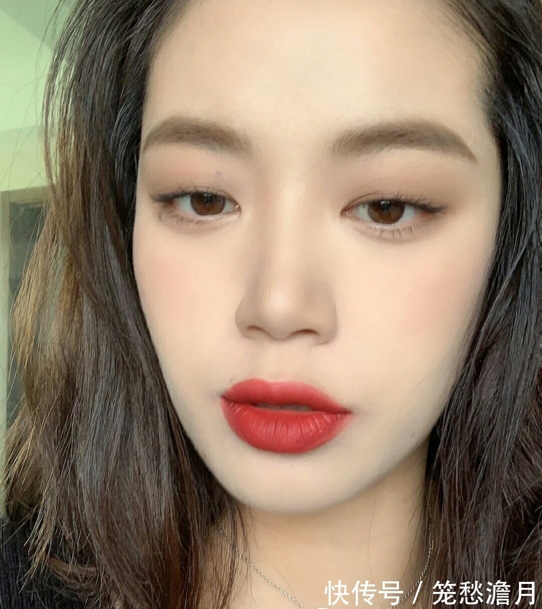 TF 冷门却好看的宝藏口红:YSL玫瑰酒红色复古,TF肉桂奶茶色温柔