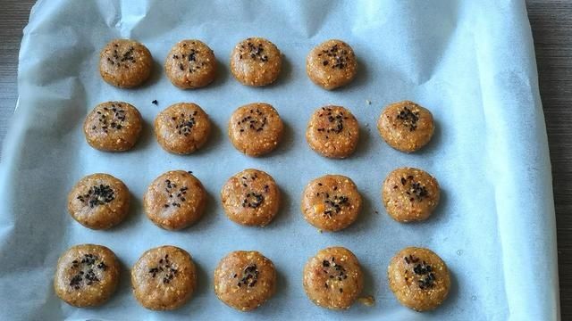 适合送长辈的花生酥,好吃又简单,香味十足,大人孩子都爱吃